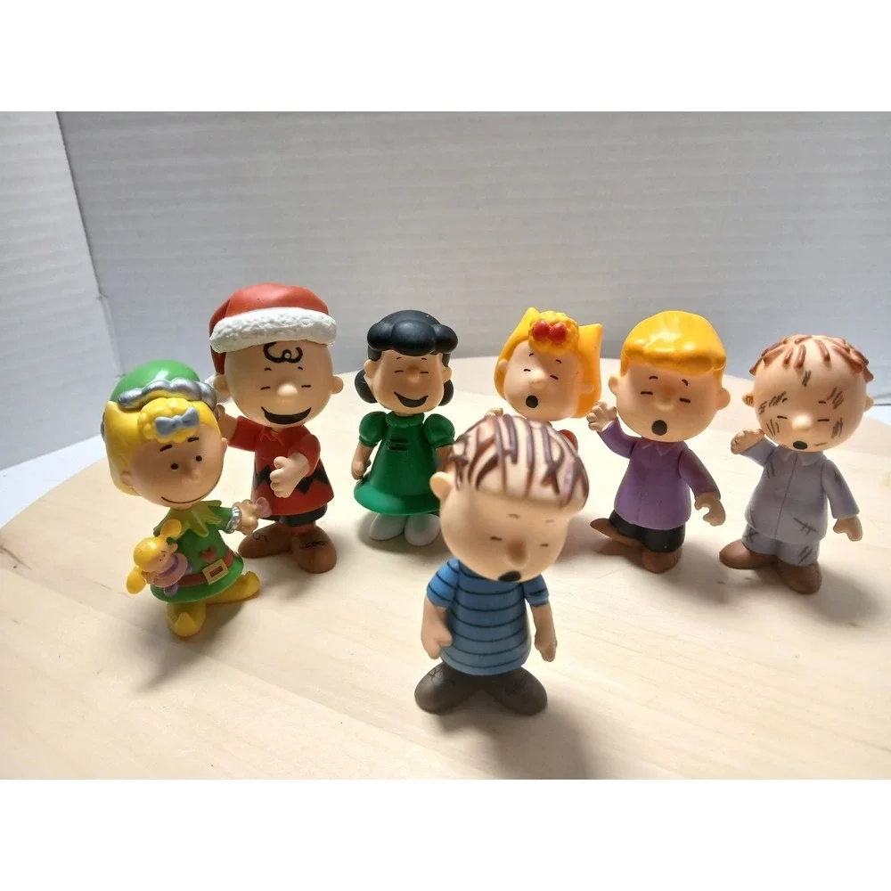Charlie Brown Mixed Christmas Figure Lot
